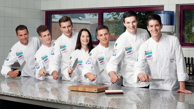 
                    Juniorenkochnationalmannschaft beim Fotoshooting