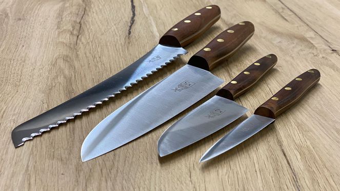 
                    KB2 bread knife walnut Windmühle from the K series