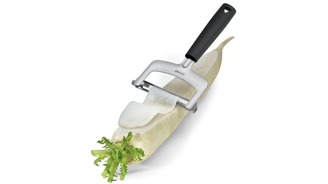 
                    slicer set with radish