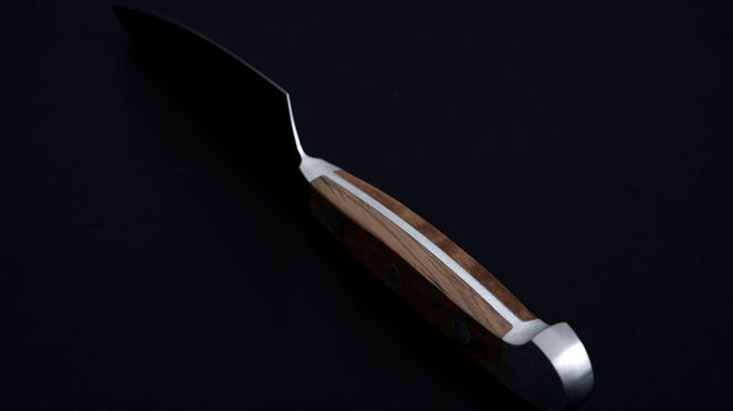 
                    Small Güde Kiritsuke individually handcrafted in over 40 manual steps